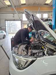 Cambio pneumatici Radar e CEAT presso Elettrocar